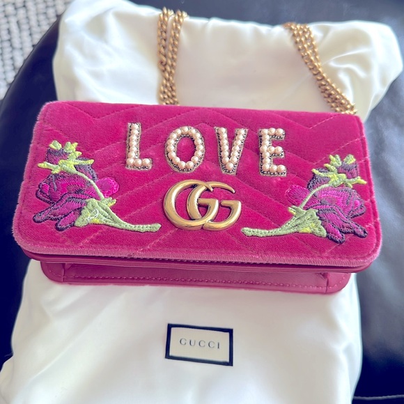 NEW GUCCI Marmont mini PINK VELVET LOVE EMBROIDERY PEARL CHAIN SHOULDER STRAP - Picture 7 of 12